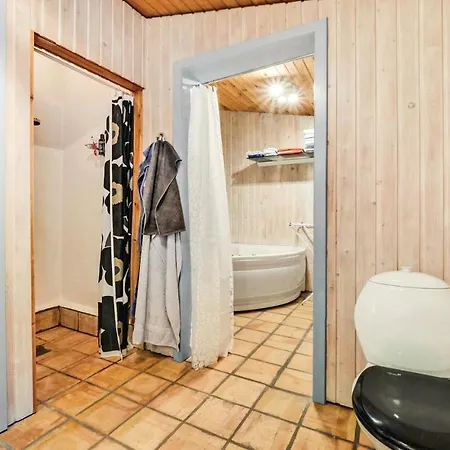 Beautiful In W/ Wifi And 4 Bedrooms Vakantiehuis *
